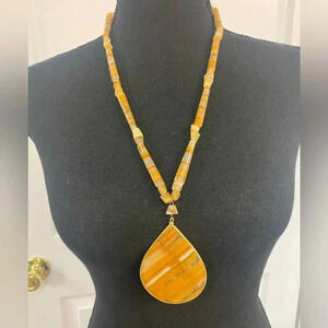 GORGEOUS NECKLACE. LOOKS LIKE NATURAL SHELL OR GLASS?! ONE OF A KIND PIECE.